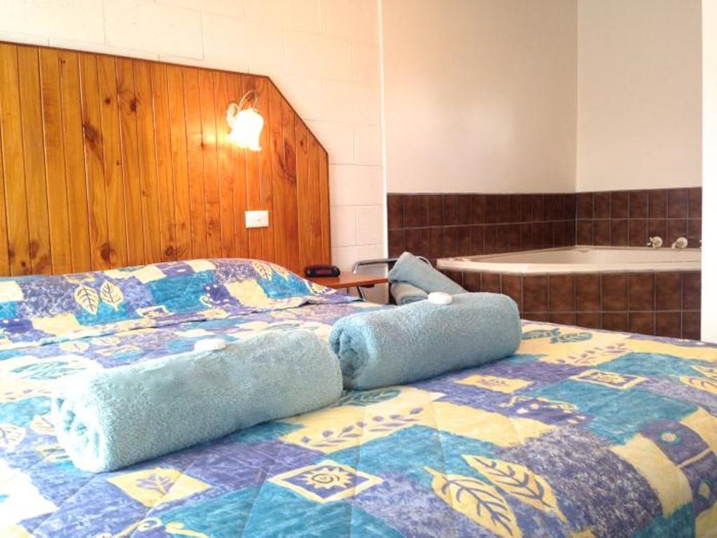 Pelicans Motel San Remo Room photo